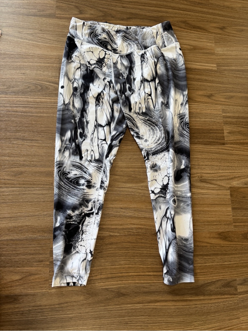 Kids Black & White Marble Print Active Leggings